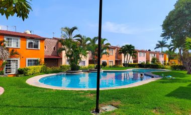 CASA EN VENTA LA CAMPIÑA TETECALITA CERCA DE CHICONCUAC MORELOS CON ALBERCA