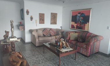 VENTA APTO PISO 23- TORRE ARISTI - EXCELENTE Y HERMOSA VISTA.