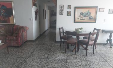 VENTA APTO PISO 23- TORRE ARISTI - EXCELENTE Y HERMOSA VISTA.