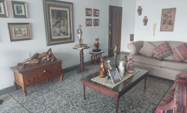 VENTA APTO PISO 23- TORRE ARISTI - EXCELENTE Y HERMOSA VISTA.