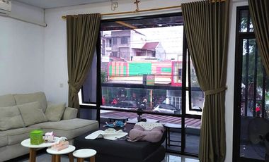 Ruko 2 Lantai Strategis di Jalan Kolonel Sugiyono