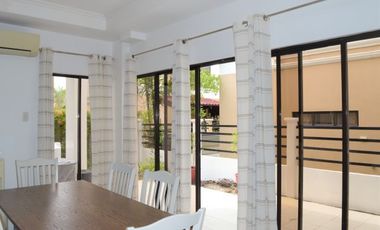 Fully furnished house with a beautiful sea view and mountain view in a safe subdivision in Minglanilla