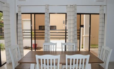 Fully furnished house with a beautiful sea view and mountain view in a safe subdivision in Minglanilla