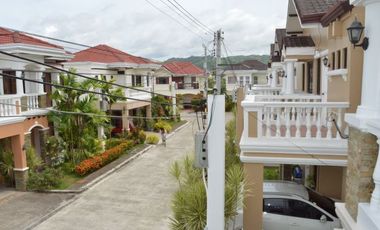 Fully furnished house with a beautiful sea view and mountain view in a safe subdivision in Minglanilla