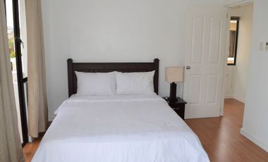 Fully furnished house with a beautiful sea view and mountain view in a safe subdivision in Minglanilla