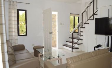 Fully furnished house with a beautiful sea view and mountain view in a safe subdivision in Minglanilla