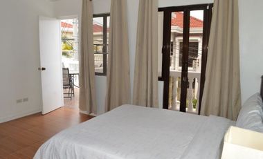 Fully furnished house with a beautiful sea view and mountain view in a safe subdivision in Minglanilla