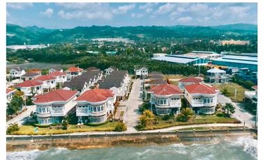 Fully furnished house with a beautiful sea view and mountain view in a safe subdivision in Minglanilla