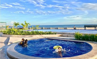 Fully furnished house with a beautiful sea view and mountain view in a safe subdivision in Minglanilla