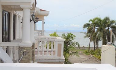 Fully furnished house with a beautiful sea view and mountain view in a safe subdivision in Minglanilla