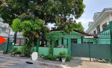 RUSH SALE!!! Old House in AFPOVAI PHASE 1 Taguig City