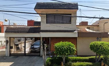 Preciosa casa en Lomas Estrella, Iztapalapa. SOC-