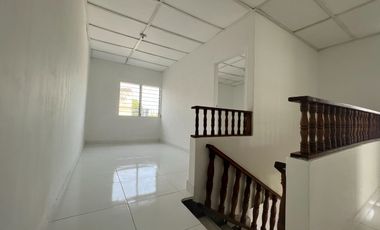 Hermosa Casa EN ARRIENDO