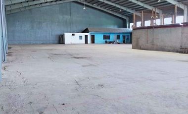 1,645 sqm Pasig warehouse at P300 psqm plus vat