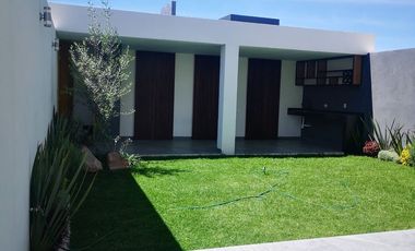 RENTO CASA DE 4 RECAMARAS TODAS CON BAÑO EN LA CAPIÑA DEL BOSQUE EN LEON GTO