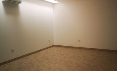 RENTO CASA DE 4 RECAMARAS TODAS CON BAÑO EN LA CAPIÑA DEL BOSQUE EN LEON GTO