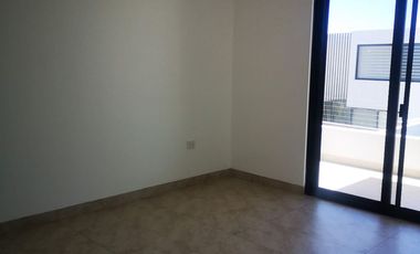 RENTO CASA DE 4 RECAMARAS TODAS CON BAÑO EN LA CAPIÑA DEL BOSQUE EN LEON GTO