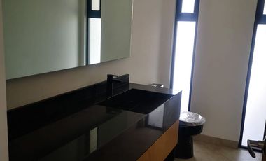 RENTO CASA DE 4 RECAMARAS TODAS CON BAÑO EN LA CAPIÑA DEL BOSQUE EN LEON GTO