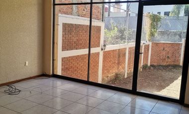 VENTA DE CASA EN RESIDENCIAL CUMBRES DE MORELIA