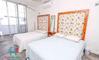 Casa de 2 Niveles con 4 Recámaras, Terrazas y Estacionamiento