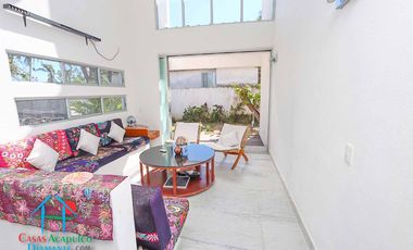 Casa de 2 Niveles con 4 Recámaras, Terrazas y Estacionamiento