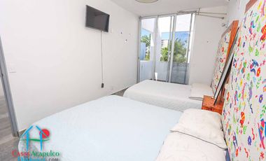 Casa de 2 Niveles con 4 Recámaras, Terrazas y Estacionamiento