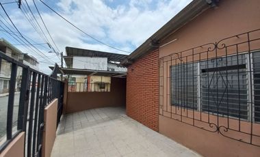 Casa en venta en Cdla. Alborada 1era etapa, Norte de Guayaquil.