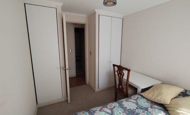 Arrienda Depto Amoblado + Gasto común, 2 D, principal en suite + terraza, cocina independiente en San Pedro de la Paz