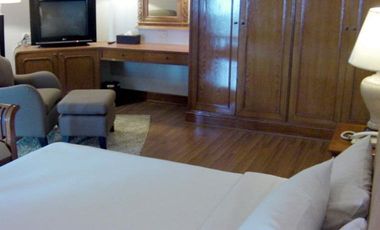Pattaya Beach 32 Room Hotel/Bar/Restaurant