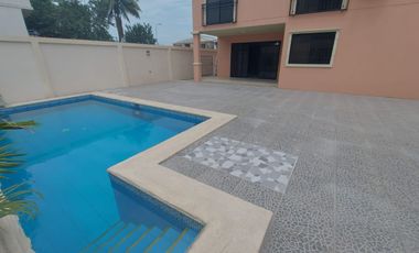 Samborondon, Se renta linda casa de 4 dormitorios con piscina