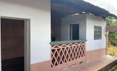 Esta casa antigua ha resistido el paso del tiempo, ahora espera una nueva mirada. Lamas, Perú.