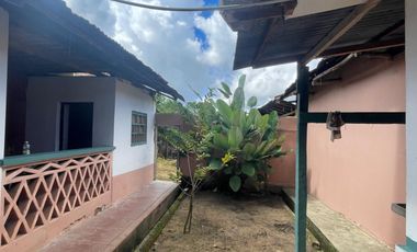 Esta casa antigua ha resistido el paso del tiempo, ahora espera una nueva mirada. Lamas, Perú.