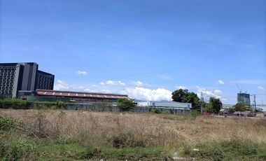 CORNER LOT IN MANDAUE NEAR PARKMALL, GOOD FOR YOUR BUSINESS