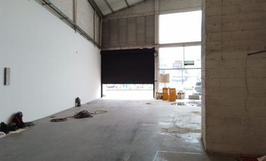 PR18403 Bodega en venta en el sector San Fernando