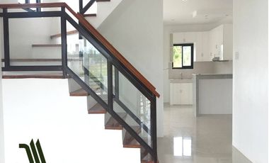 5Bedroom Accessible Single Detached House and Lot near Tanauan City Exit