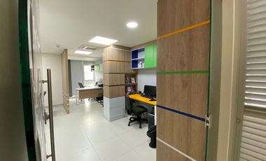 QUO BUSINESS CENTER P.H.