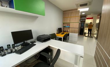 QUO BUSINESS CENTER P.H.