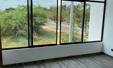 VENDO CASA DE ESTRENO DE DOS PISOS MAS AZOTEA EN BOULEVARD PARK PLAZA