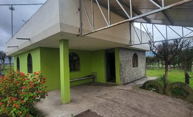 HACIENDA EN PÍLLARO