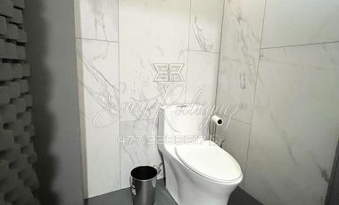 DEPARTAMENTO EN RENTA, ALDABA RESIDENCIAL, NUEVO, 2 REC CON BAÑO Y VESTIDOR, 2 AUTOS.