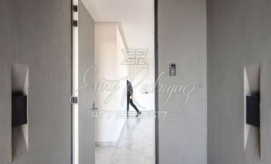 DEPARTAMENTO EN RENTA, ALDABA RESIDENCIAL, NUEVO, 2 REC CON BAÑO Y VESTIDOR, 2 AUTOS.