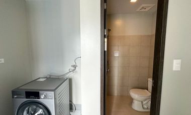 FOR RENT: 1 Bedroom w/ Balcony in The Ellis, Makati