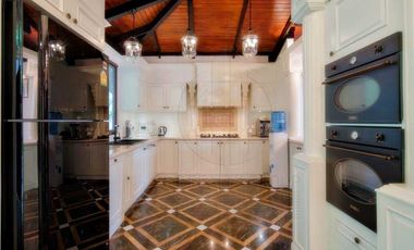 Sale Ayara Surin Villa