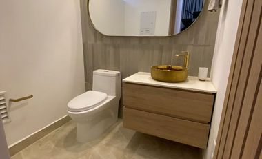 CASA TRES NIVELES 1 PARQUEADERO UNIDAD CERRADA POR C.C TESORO