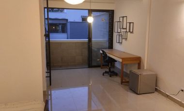 CASA TRES NIVELES 1 PARQUEADERO UNIDAD CERRADA POR C.C TESORO