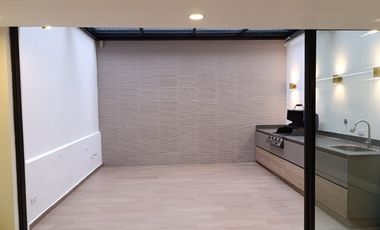 CASA TRES NIVELES 1 PARQUEADERO UNIDAD CERRADA POR C.C TESORO