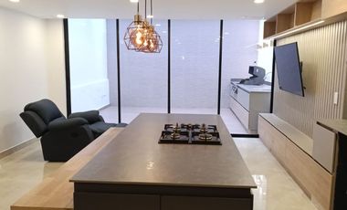 CASA TRES NIVELES 1 PARQUEADERO UNIDAD CERRADA POR C.C TESORO