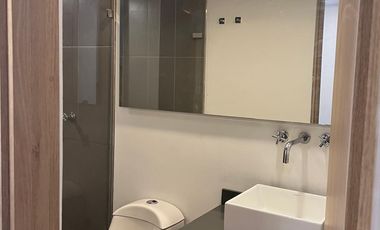 CASA TRES NIVELES 1 PARQUEADERO UNIDAD CERRADA POR C.C TESORO