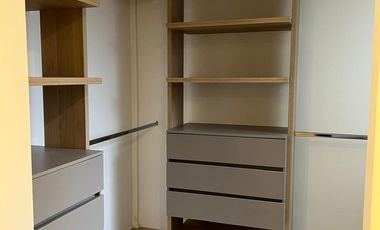 CASA TRES NIVELES 1 PARQUEADERO UNIDAD CERRADA POR C.C TESORO