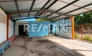 LOCAL-COMERCIAL EN VENTA.